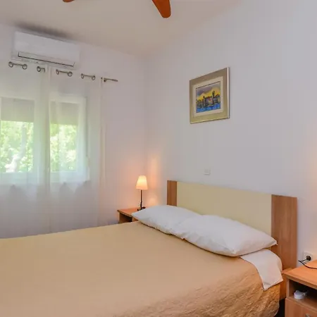 Villa Mint - By Guide