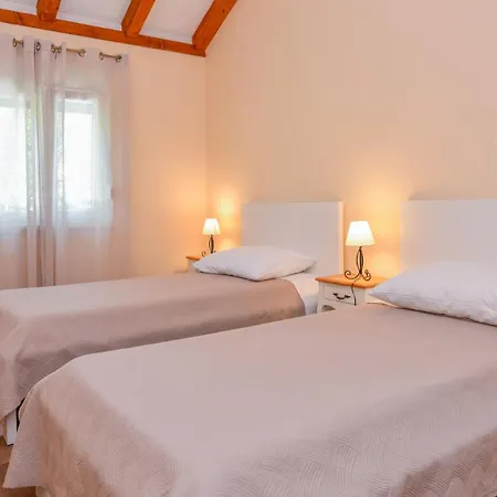 Mint - By Guide Villa Split