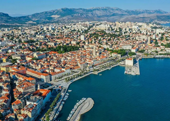 Villa Mint - By Guide