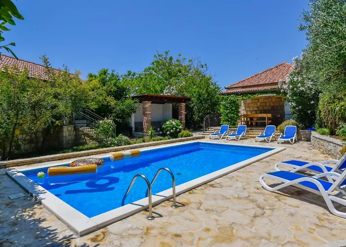 Mint - By Guide Villa