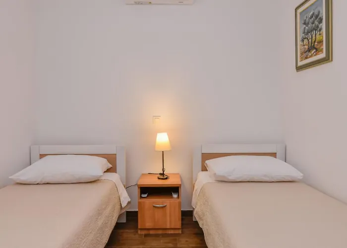 Villa Mint - By Guide