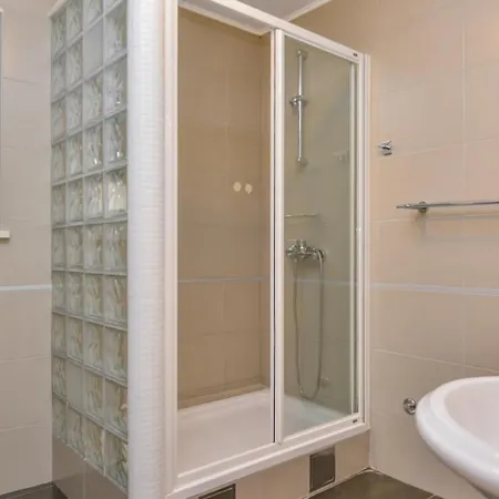 Mint - By Guide 빌라